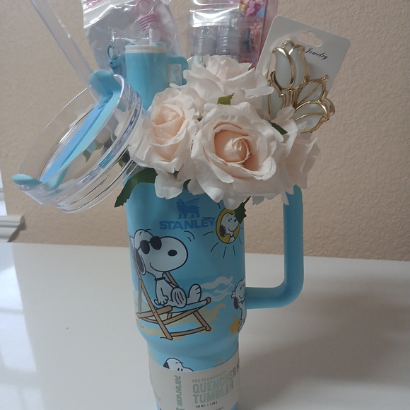 Stanley Light Blue Snoopy Tumbler with Straw - Picture 1 of 2